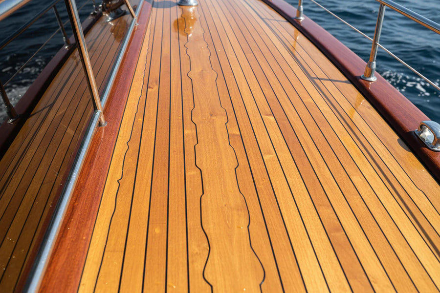 Swissvax verzorgingsproducten voor houten boten en teak